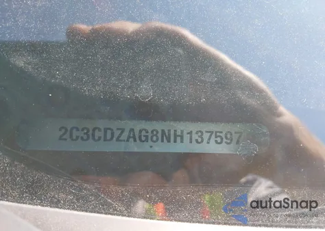 2022 Dodge Challenger Sxt z USA, uszkodzony, nr VIN 2C3CDZAG8NH137597